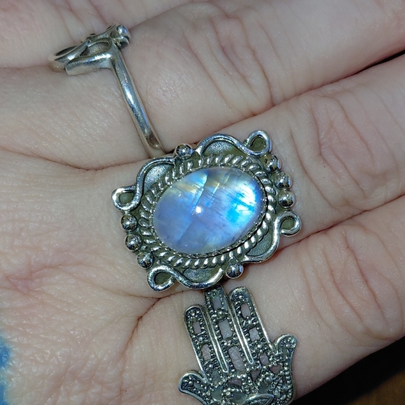 Jewelry - Sterling Silver Moonstone Vintage Style Statement Ring